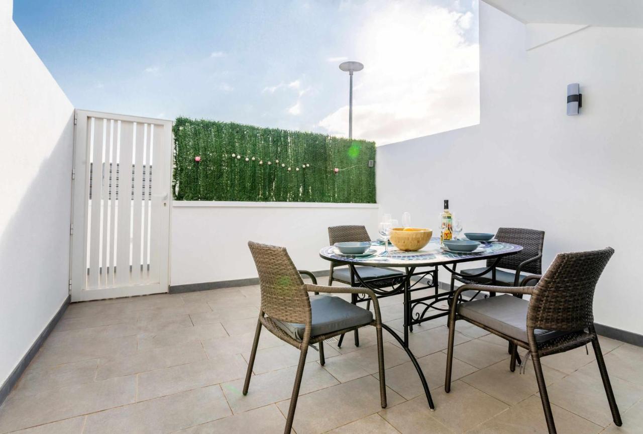 فيلا Monterey House Playa Blanca المظهر الخارجي الصورة